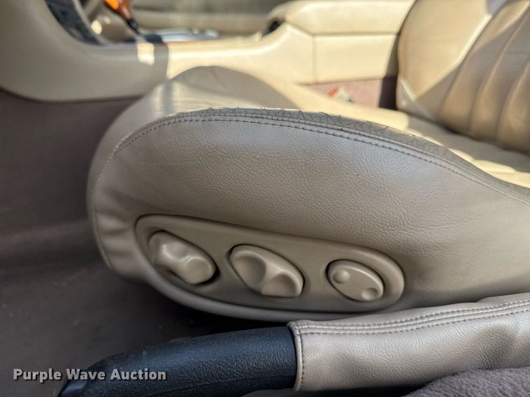 image for item NO9645 2000 Jaguar XK8 convertible