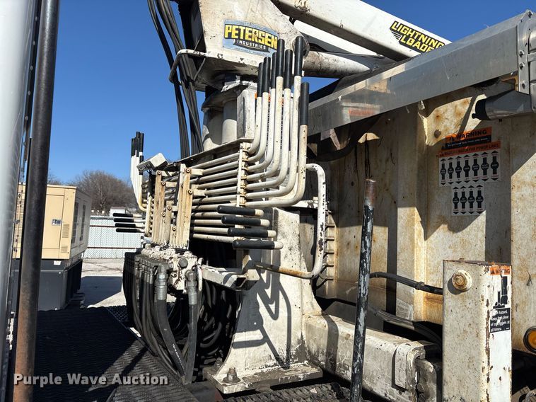 image for item NO9648 2017 Kenworth T370 grapple crane truck