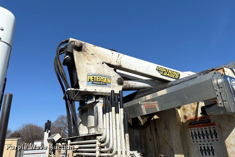 image for item NO9648 2017 Kenworth T370 grapple crane truck