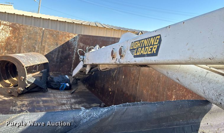 image for item NO9648 2017 Kenworth T370 grapple crane truck