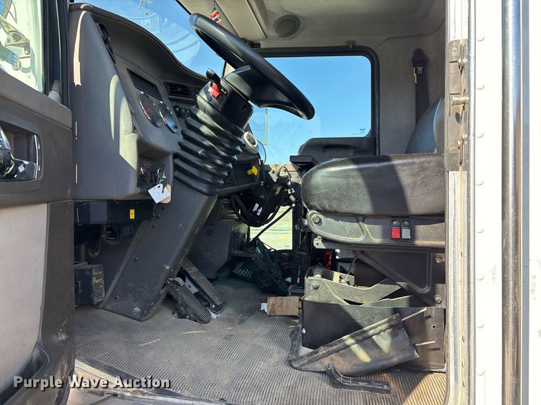 image for item NO9648 2017 Kenworth T370 grapple crane truck