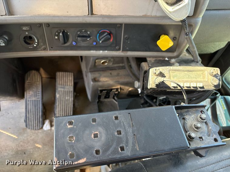 image for item NO9648 2017 Kenworth T370 grapple crane truck