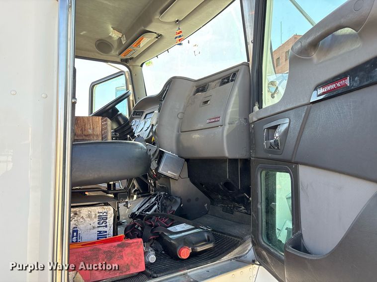 image for item NO9648 2017 Kenworth T370 grapple crane truck