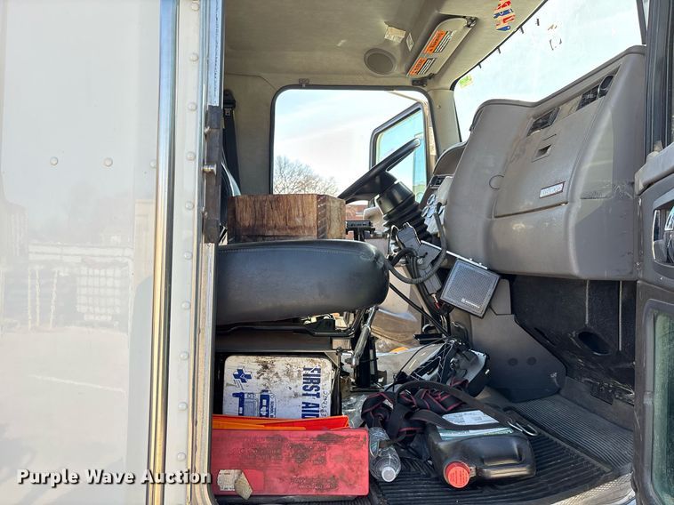 image for item NO9648 2017 Kenworth T370 grapple crane truck