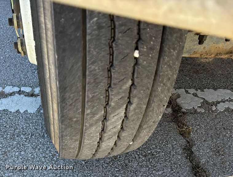 image for item NO9648 2017 Kenworth T370 grapple crane truck