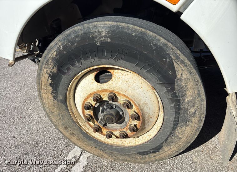 image for item NO9648 2017 Kenworth T370 grapple crane truck