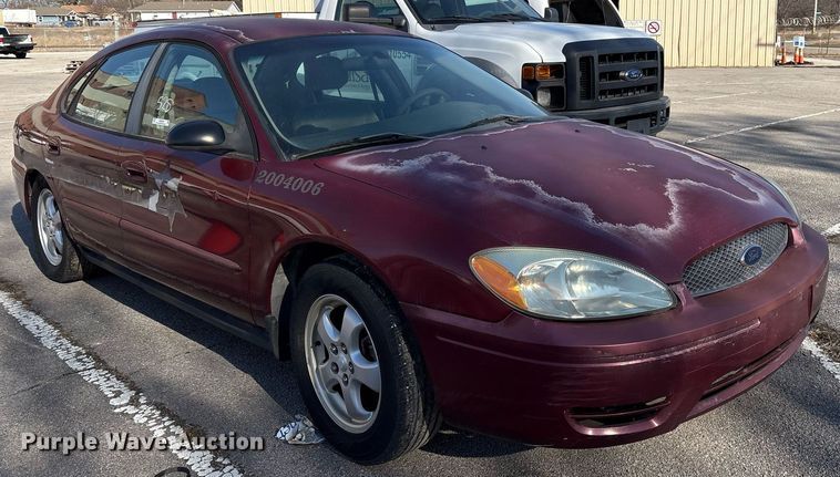 image for item NO9650 2004 Ford Taurus 