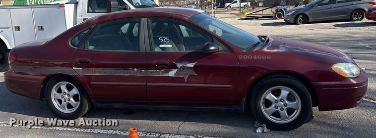image for item NO9650 2004 Ford Taurus 