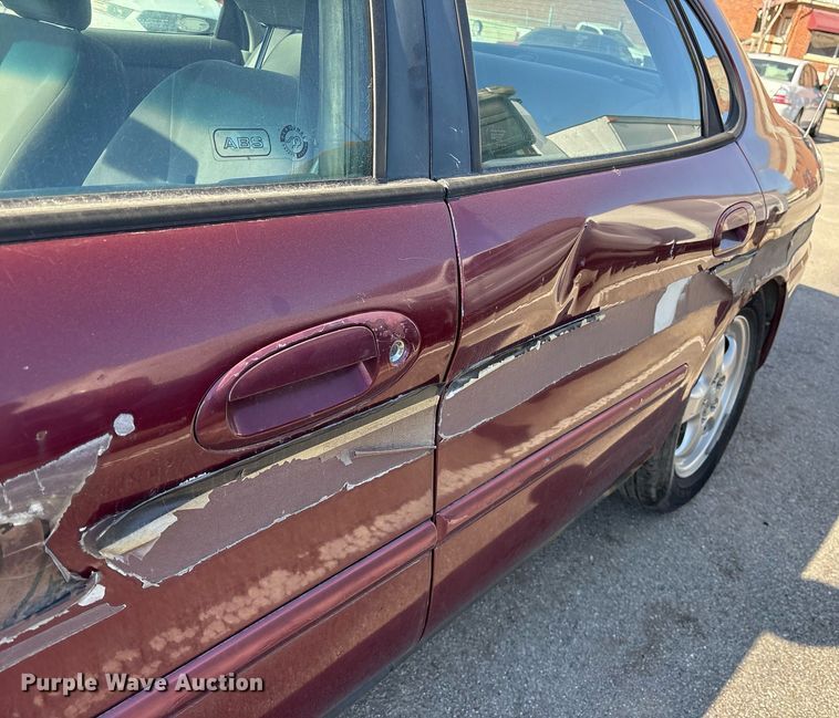 image for item NO9650 2004 Ford Taurus 