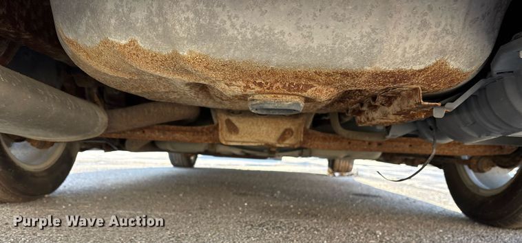 image for item NO9650 2004 Ford Taurus 