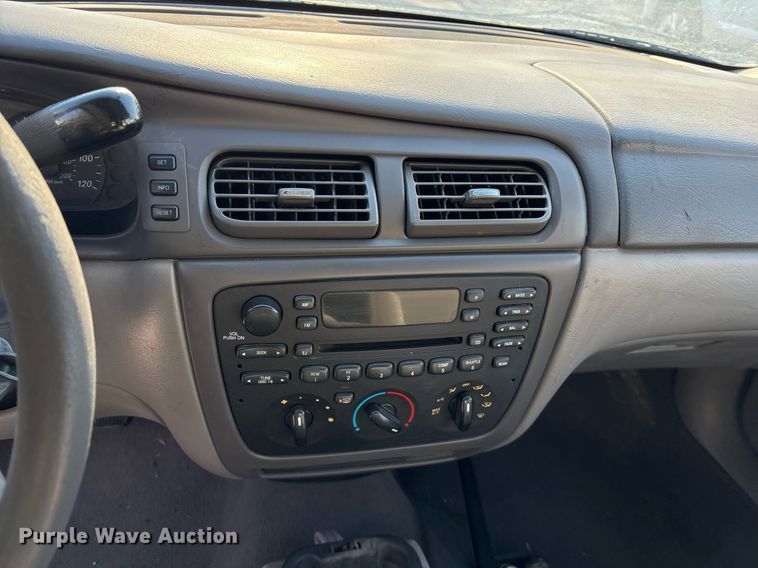 image for item NO9650 2004 Ford Taurus 