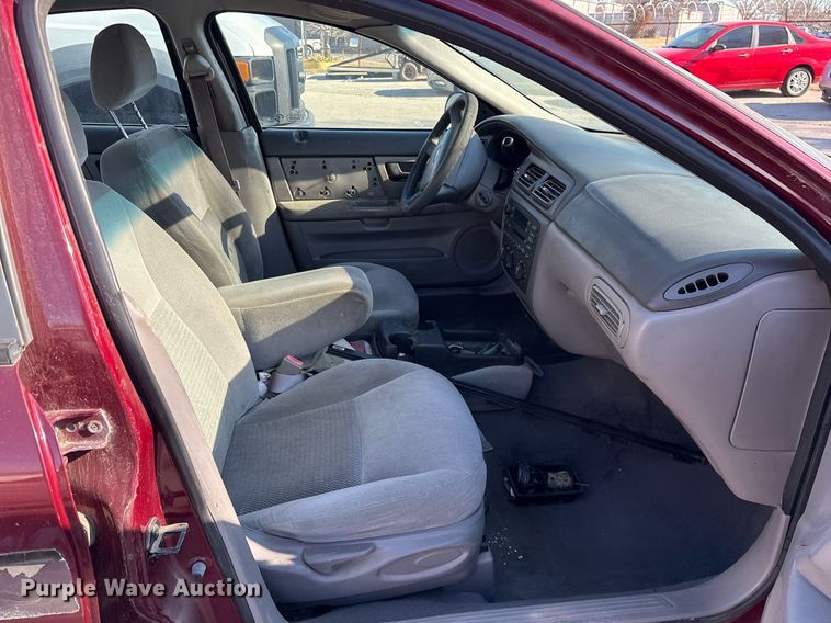 image for item NO9650 2004 Ford Taurus 