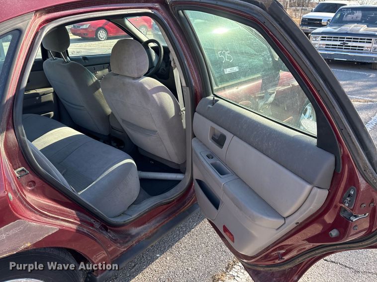 image for item NO9650 2004 Ford Taurus 