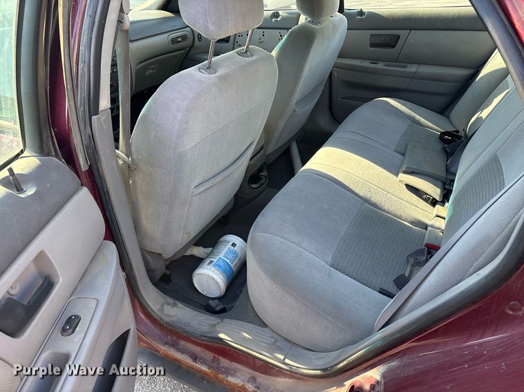 image for item NO9650 2004 Ford Taurus 