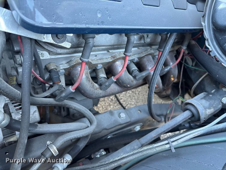 image for item NO9652 1985 Chevrolet C10 pickup truck