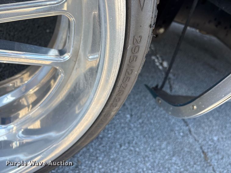 image for item NO9652 1985 Chevrolet C10 pickup truck