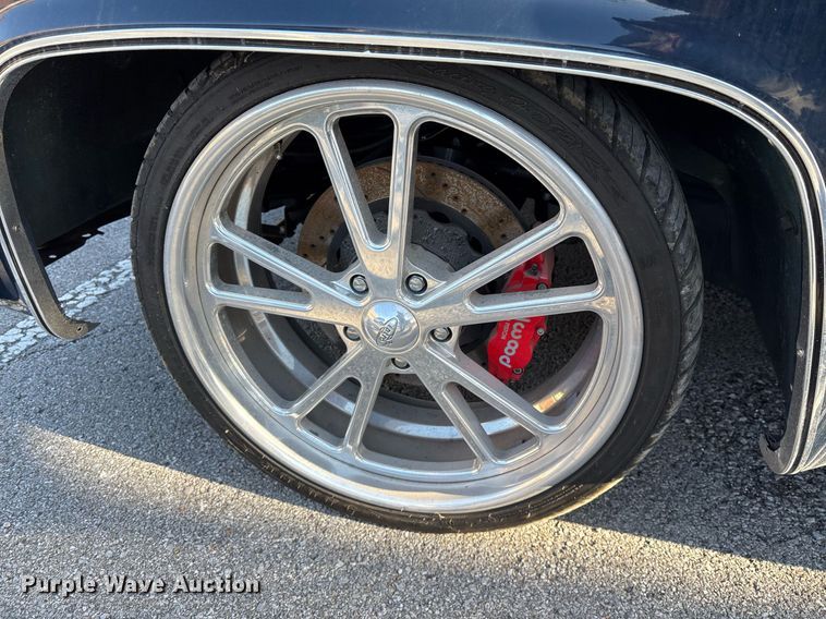 image for item NO9652 1985 Chevrolet C10 pickup truck