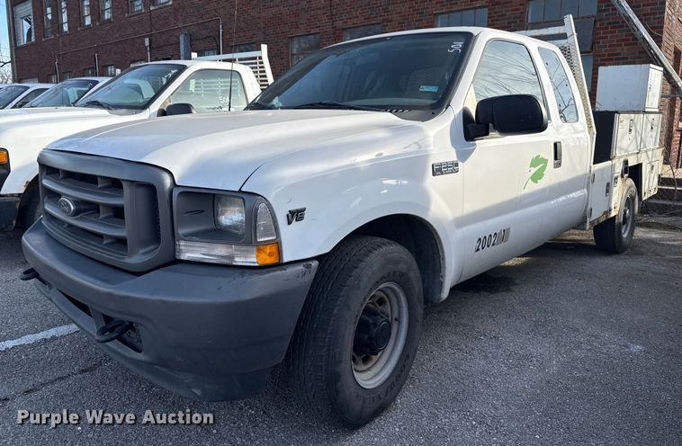 image for item NO9658 2002 Ford F250 Super Duty SuperCab utility bed pickup truck