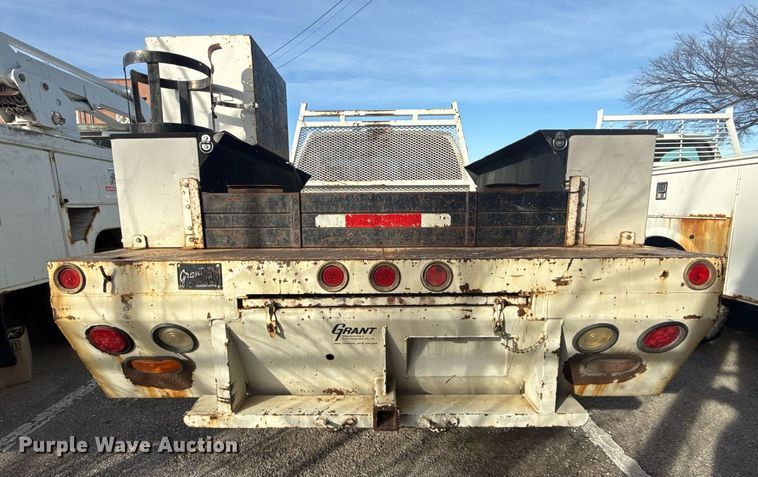 image for item NO9658 2002 Ford F250 Super Duty SuperCab utility bed pickup truck