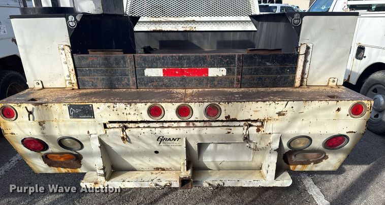 image for item NO9658 2002 Ford F250 Super Duty SuperCab utility bed pickup truck