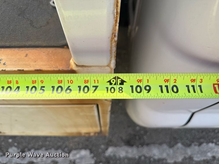 image for item NO9658 2002 Ford F250 Super Duty SuperCab utility bed pickup truck