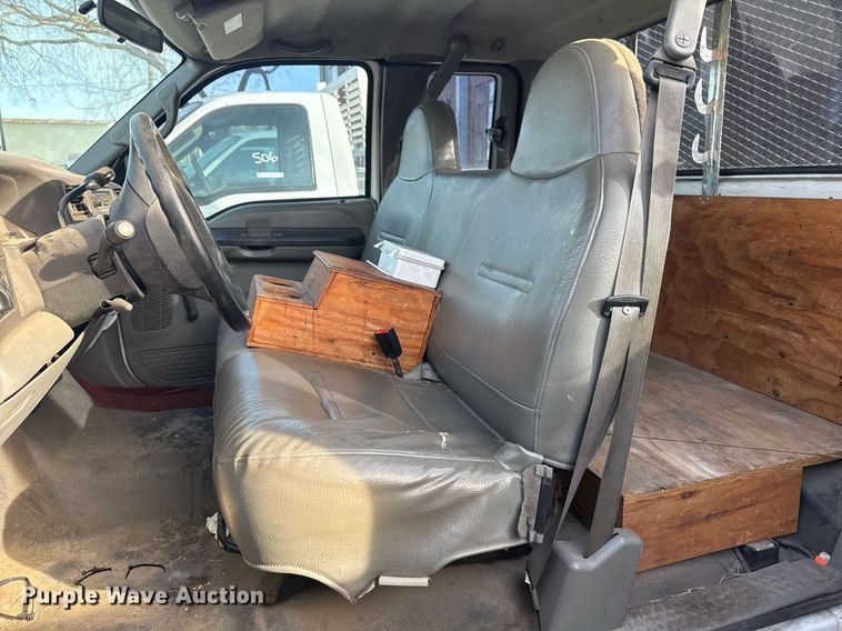 image for item NO9658 2002 Ford F250 Super Duty SuperCab utility bed pickup truck