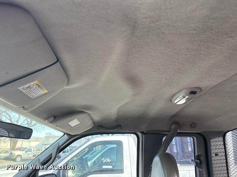 image for item NO9658 2002 Ford F250 Super Duty SuperCab utility bed pickup truck