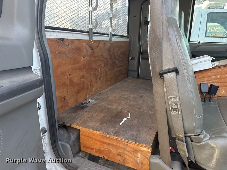 image for item NO9658 2002 Ford F250 Super Duty SuperCab utility bed pickup truck