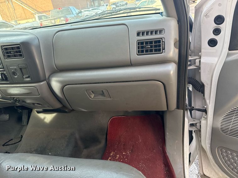 image for item NO9658 2002 Ford F250 Super Duty SuperCab utility bed pickup truck