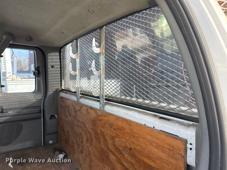 image for item NO9658 2002 Ford F250 Super Duty SuperCab utility bed pickup truck