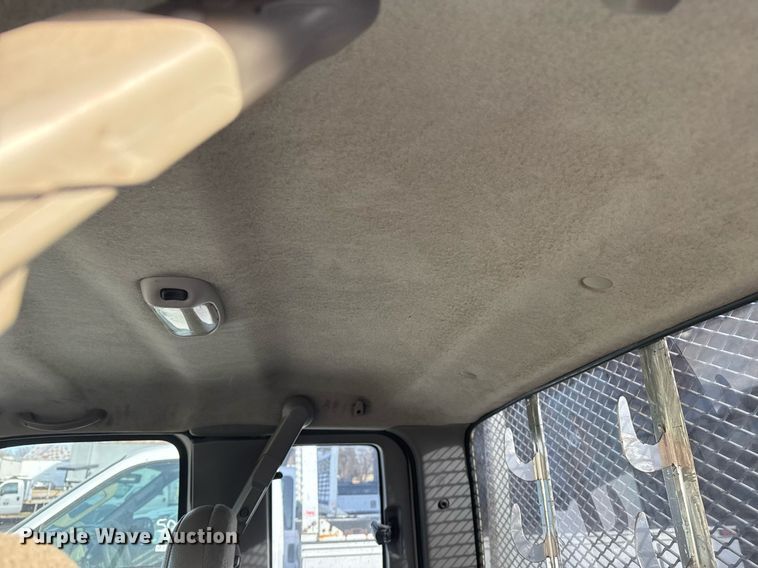 image for item NO9658 2002 Ford F250 Super Duty SuperCab utility bed pickup truck