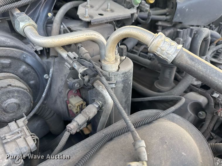 image for item NO9658 2002 Ford F250 Super Duty SuperCab utility bed pickup truck