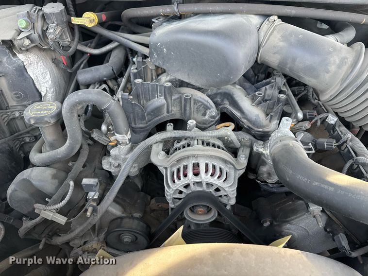 image for item NO9658 2002 Ford F250 Super Duty SuperCab utility bed pickup truck