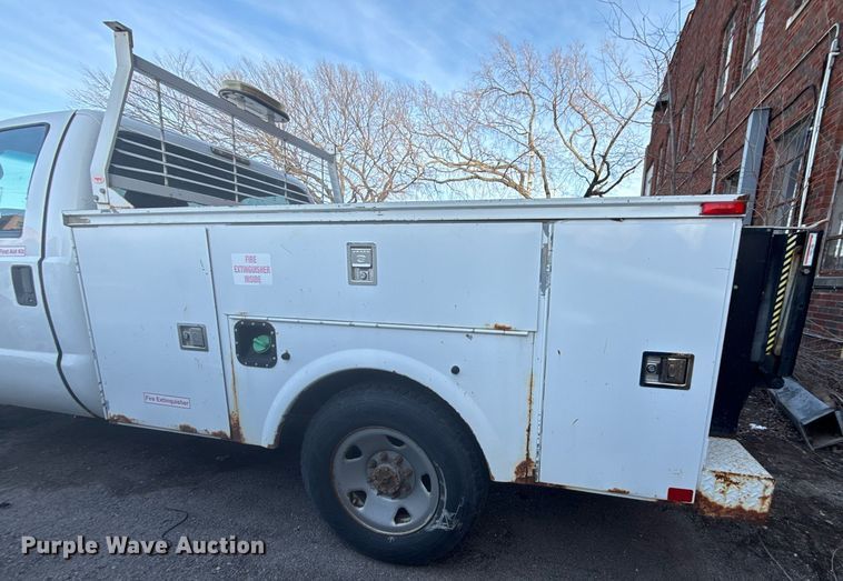 image for item NO9660 2008 Ford F250 Super Duty utility bed pickup truck