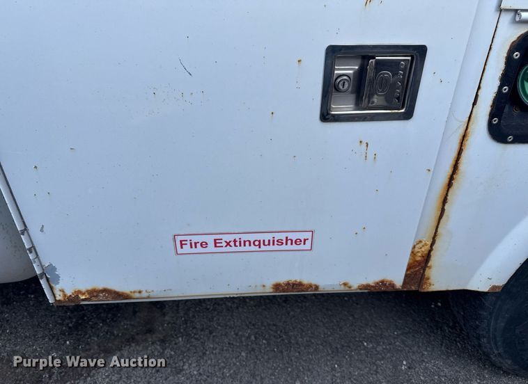 image for item NO9660 2008 Ford F250 Super Duty utility bed pickup truck