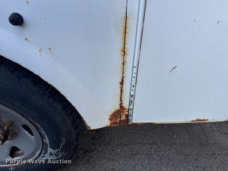 image for item NO9660 2008 Ford F250 Super Duty utility bed pickup truck