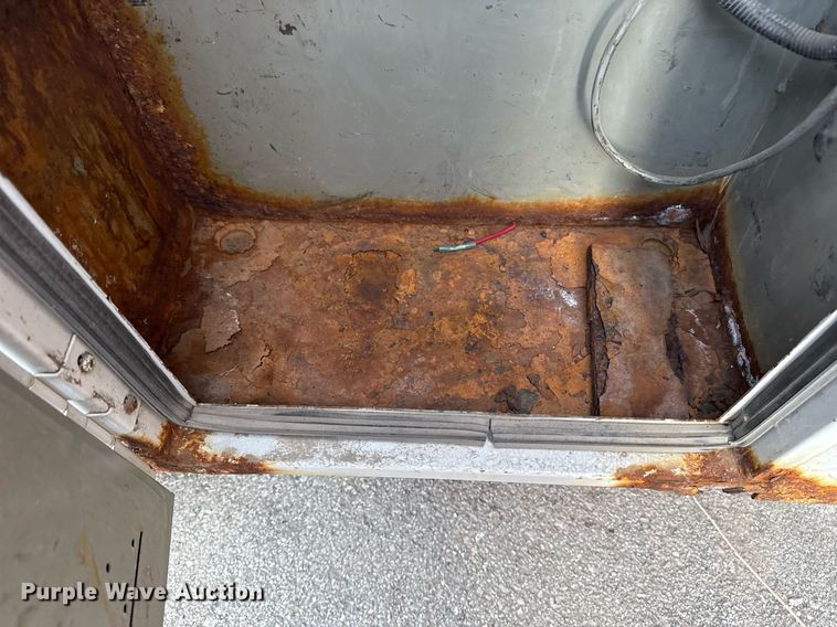 image for item NO9660 2008 Ford F250 Super Duty utility bed pickup truck