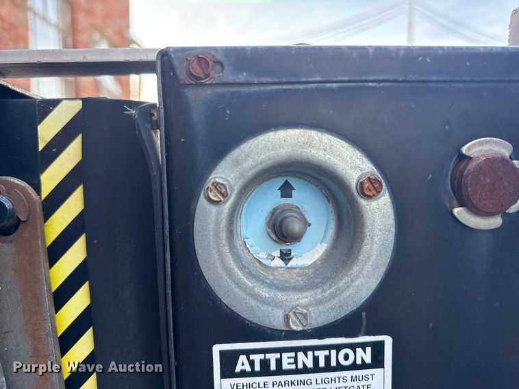 image for item NO9660 2008 Ford F250 Super Duty utility bed pickup truck