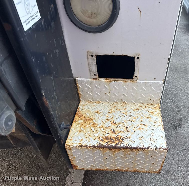 image for item NO9660 2008 Ford F250 Super Duty utility bed pickup truck