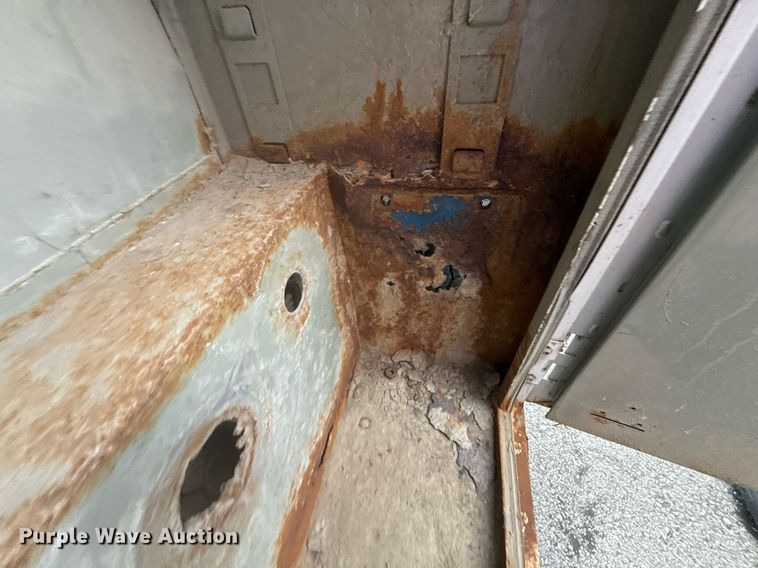 image for item NO9660 2008 Ford F250 Super Duty utility bed pickup truck