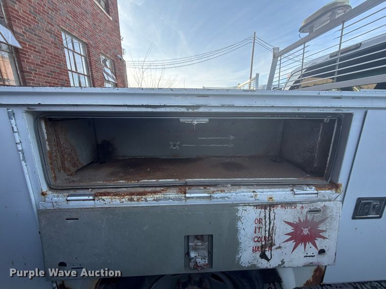 image for item NO9660 2008 Ford F250 Super Duty utility bed pickup truck