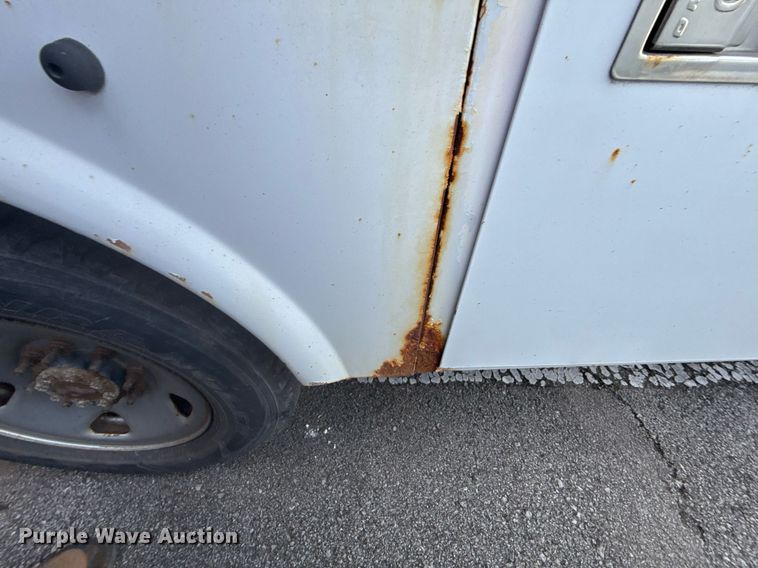 image for item NO9660 2008 Ford F250 Super Duty utility bed pickup truck