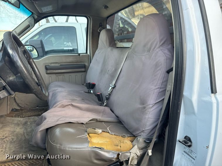 image for item NO9660 2008 Ford F250 Super Duty utility bed pickup truck