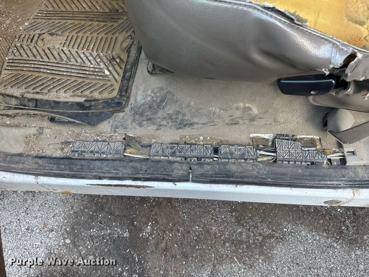 image for item NO9660 2008 Ford F250 Super Duty utility bed pickup truck