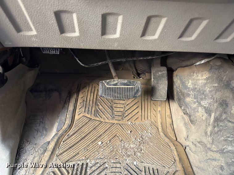 image for item NO9660 2008 Ford F250 Super Duty utility bed pickup truck