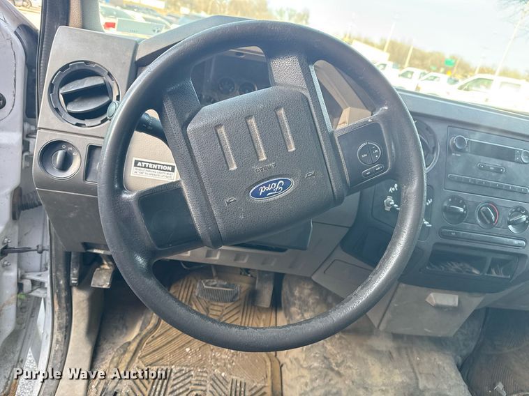 image for item NO9660 2008 Ford F250 Super Duty utility bed pickup truck