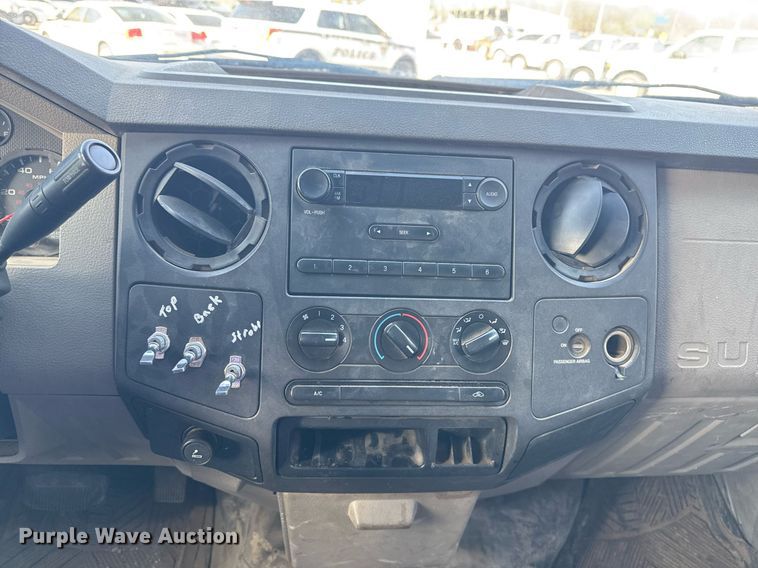 image for item NO9660 2008 Ford F250 Super Duty utility bed pickup truck