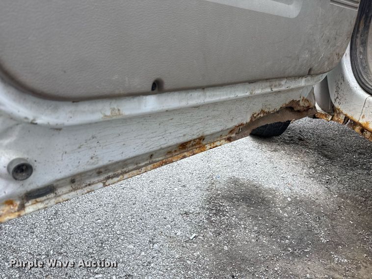 image for item NO9660 2008 Ford F250 Super Duty utility bed pickup truck