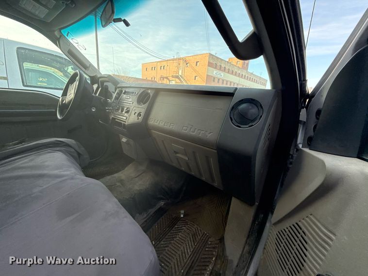 image for item NO9660 2008 Ford F250 Super Duty utility bed pickup truck