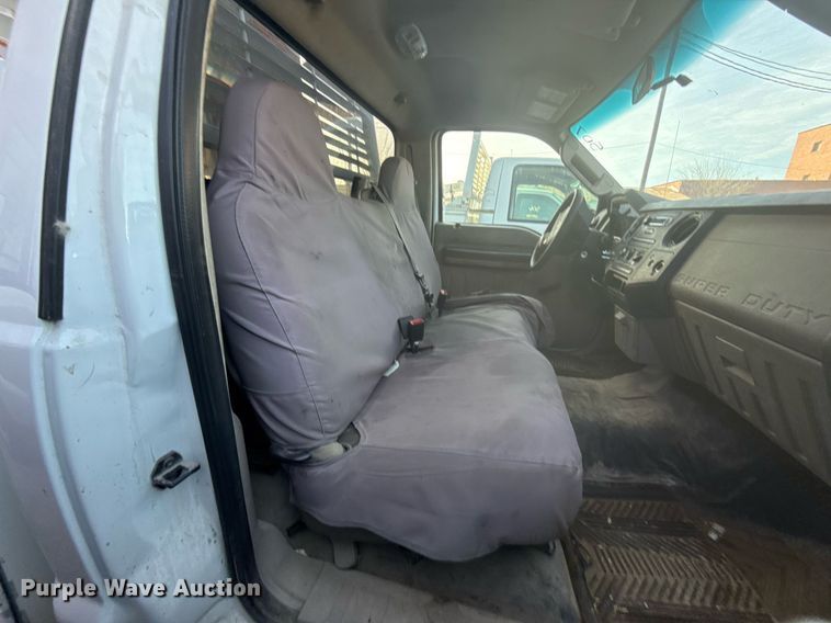 image for item NO9660 2008 Ford F250 Super Duty utility bed pickup truck